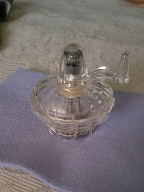 Vintage Mr.Dudley Clear Acrylic Manual Spice Grinder - Transparent